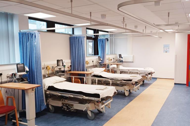 Hospital beds in care facility