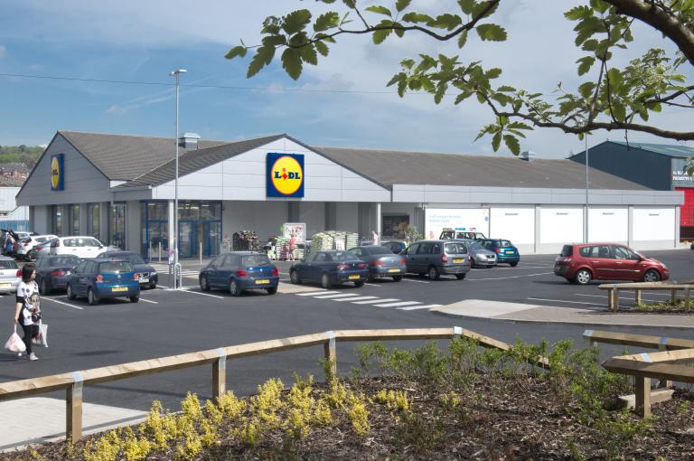 Robertson construction of Lidl supermarket