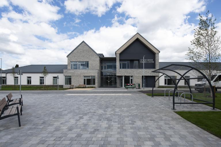 Robertson construction of healthcare facility in Stirling