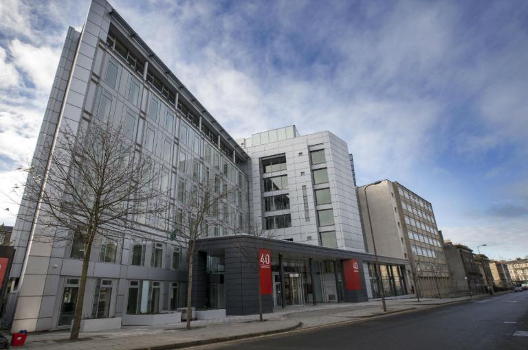 Robertson construction of office building in Edinburgh