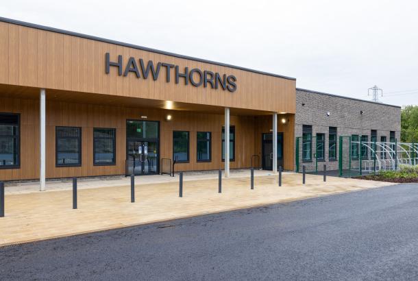 The main entrance to Hawthorns Primary School.