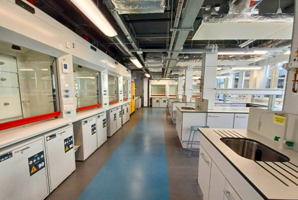 Refurbished chemistry laboratory at Durham University, delivered by Robertson Construction