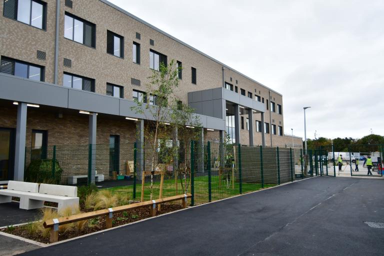 Monifieth LEarning campus exterior