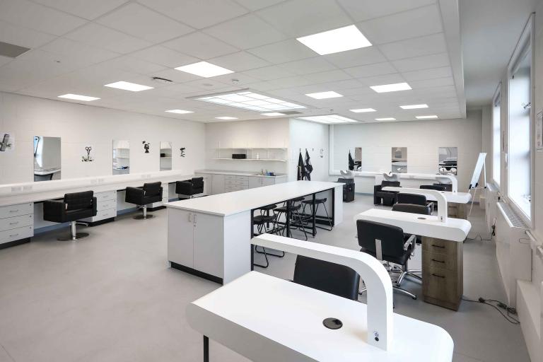 Image of a beauty training classroom