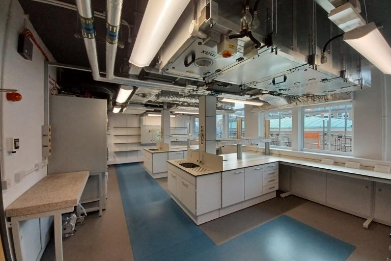 Image of new chemistry lab M&E refurbishments