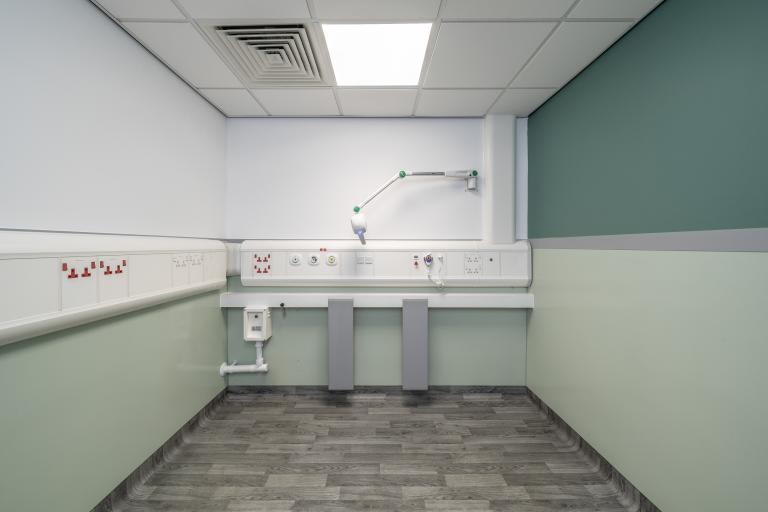 Bradford Royal Infirmary renal dialysis refurbishment private room