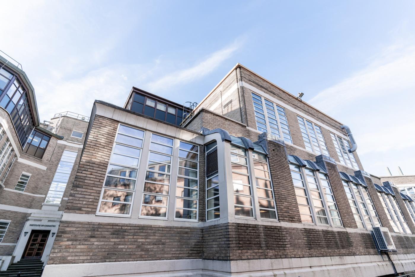 Brown brickwork university building in Glasgow