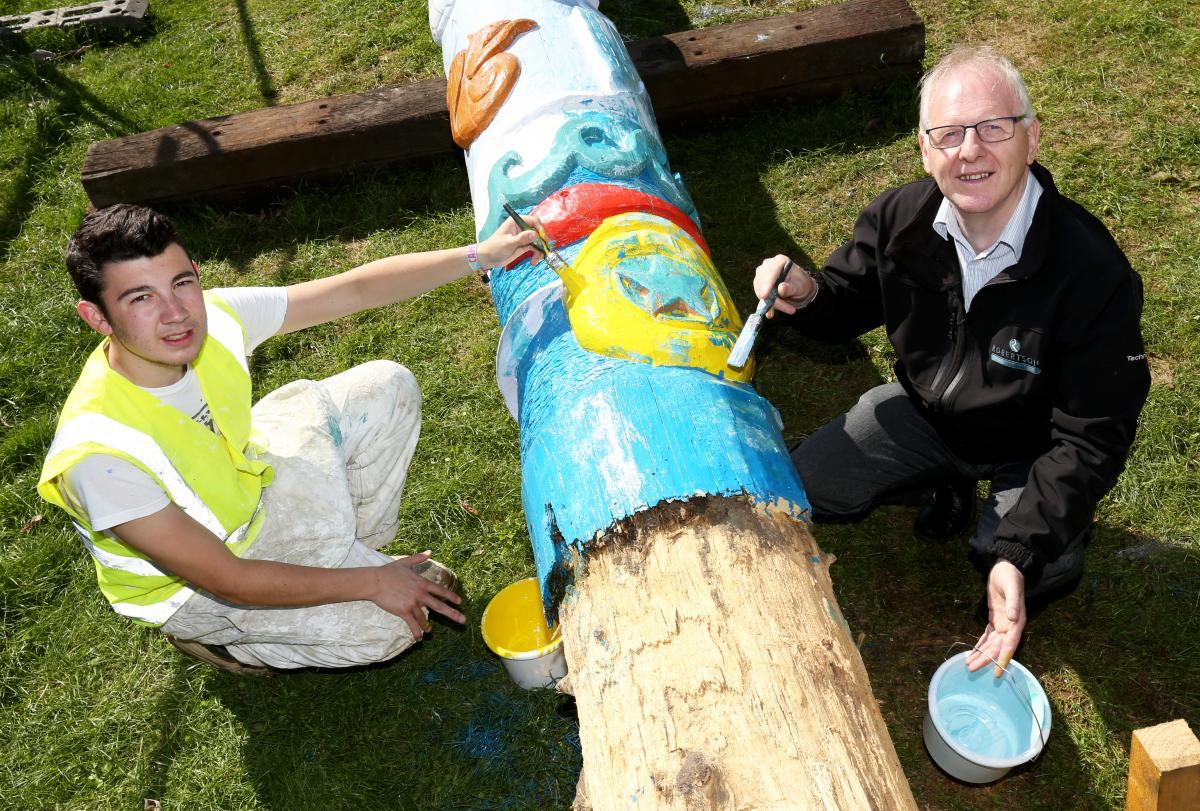  Seaton Totem pole Aberdeen restoration by Robertson